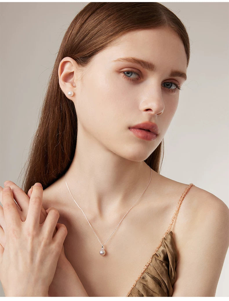 Akoya Pearl Pendant 18K Gold Diamond Necklace Round Seawater Pearl Clavicle Chain Premium Temperament Jewelry