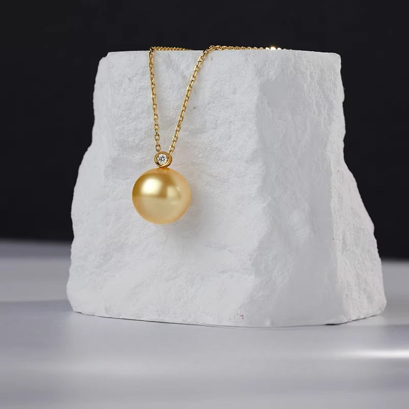 South Sea Golden Pearl Pendant, 18K Gold Single Diamond Necklace, Simple Clavicle Chain, Seawater Pearl Pendant, Jewelry Gift