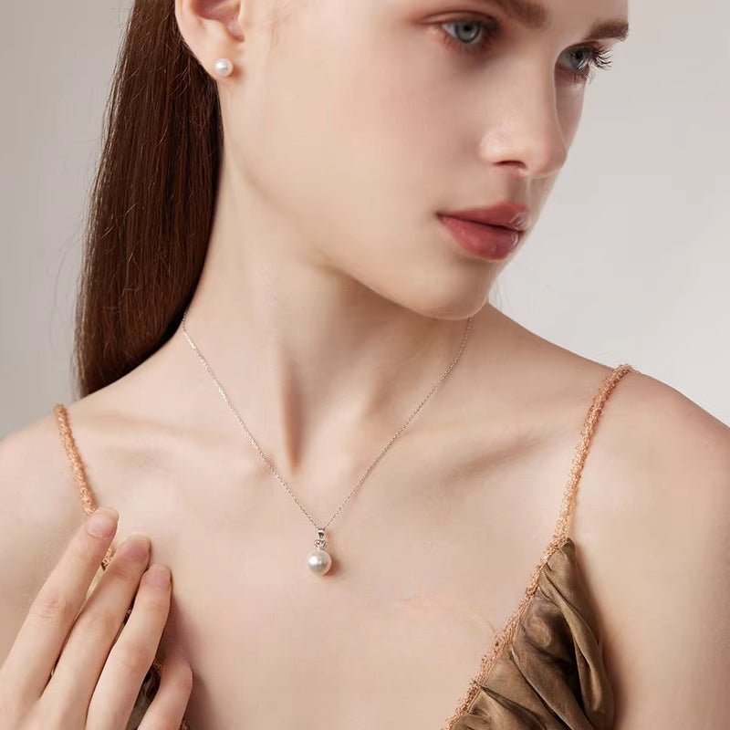 White Edison Pearl Pendant, 18K Gold Crown Setting, Round Freshwater Pearl, Mom Necklace Jewelry Gift