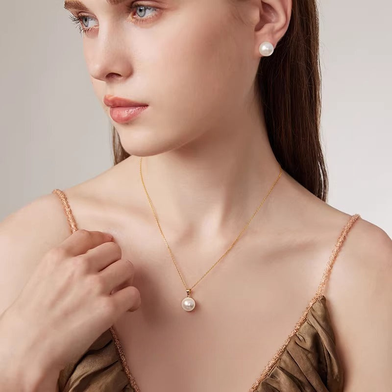 Edison Freshwater Pearl Pendant 18K Gold Necklace with High-Luminous Natural Pearl Clavicle Chain - A Gift for Mother