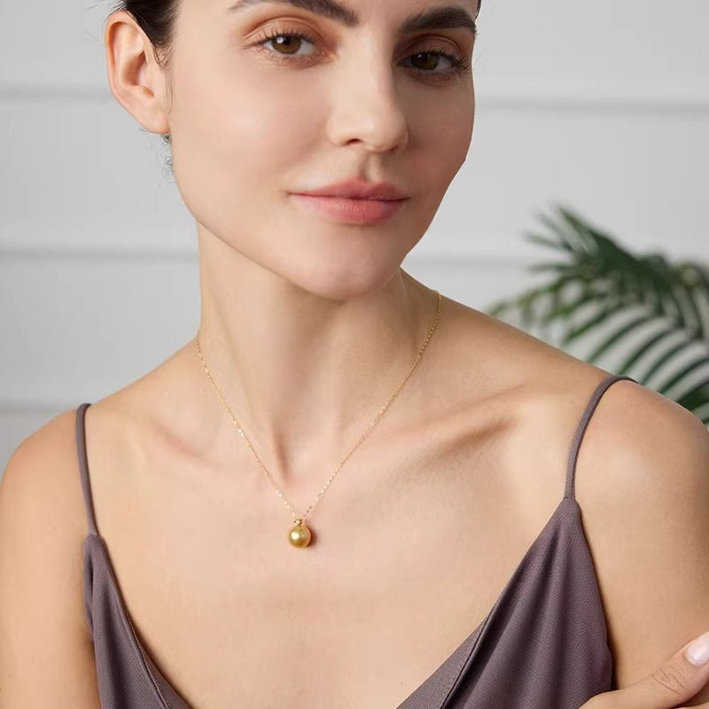 South Sea Golden Pearl Pendant, 18K Gold Single Diamond Necklace, Simple Clavicle Chain, Seawater Pearl Pendant, Jewelry Gift