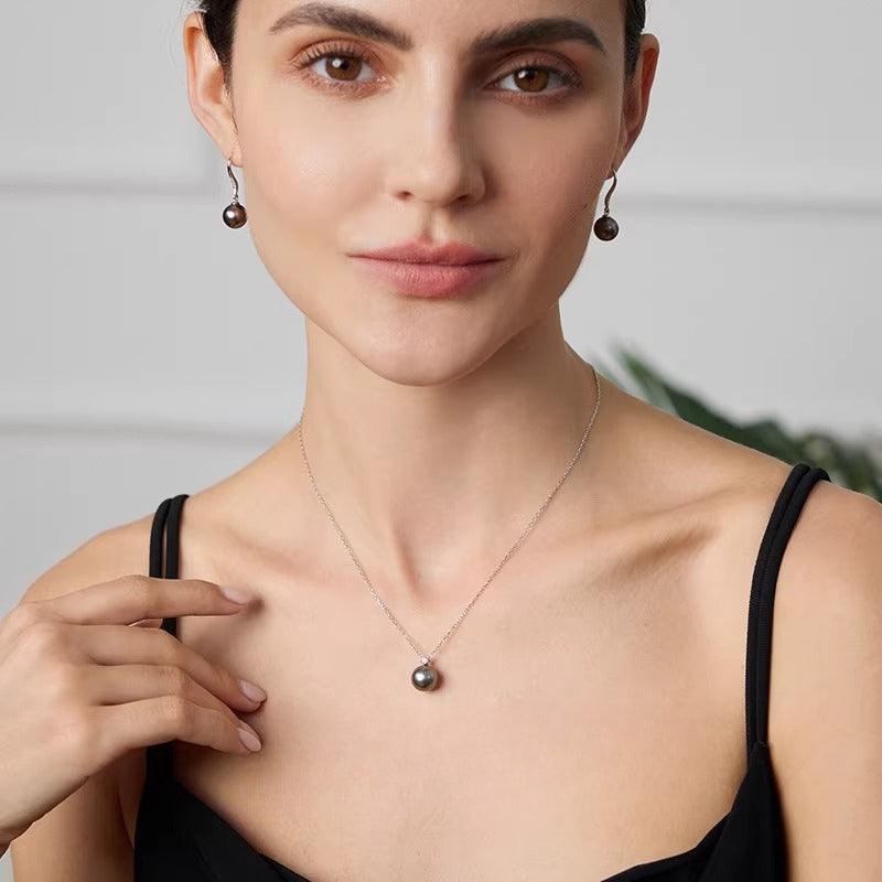 Tahitian Black Pearl Pendant 18K Gold Diamond Necklace High-End Clavicle Chain Pendant Girlfriend Gift Jewelry