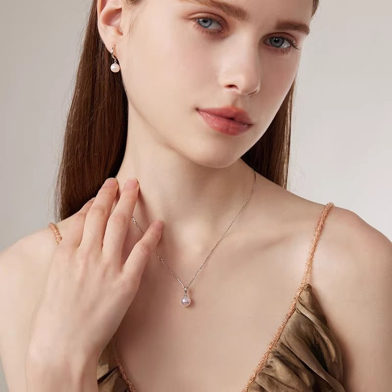 Akoya Pearl Pendant 18K Gold Melon Seed Buckle Necklace Round Seawater Pearl Clavicle Chain Gift Elegant Jewelry for Women