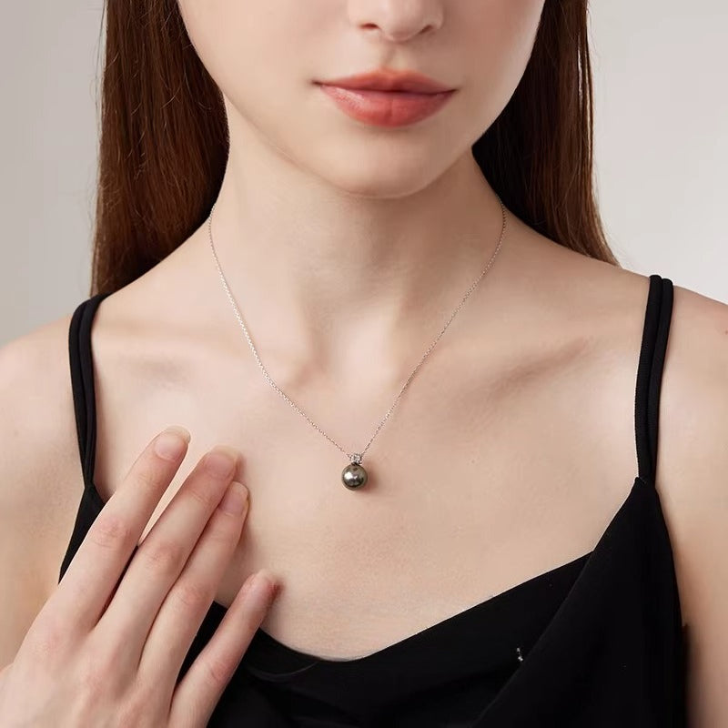 Tahitian Black Pearl Princess Pendant Necklace 18K Gold Perfectly Round High Luster Saltwater Pearl Clavicle Chain Jewelry