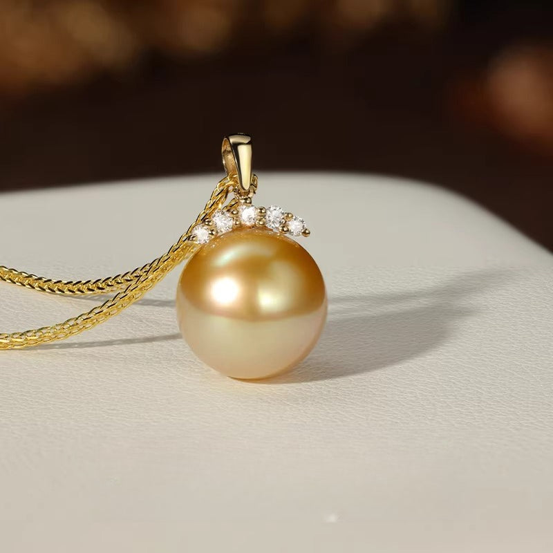 South Sea Golden Pearl Pendant, 18K Gold "Eyelash" Necklace, Natural Seawater Pearl, Light Luxury Neck Ornament, High-End Gift for Girlfriend