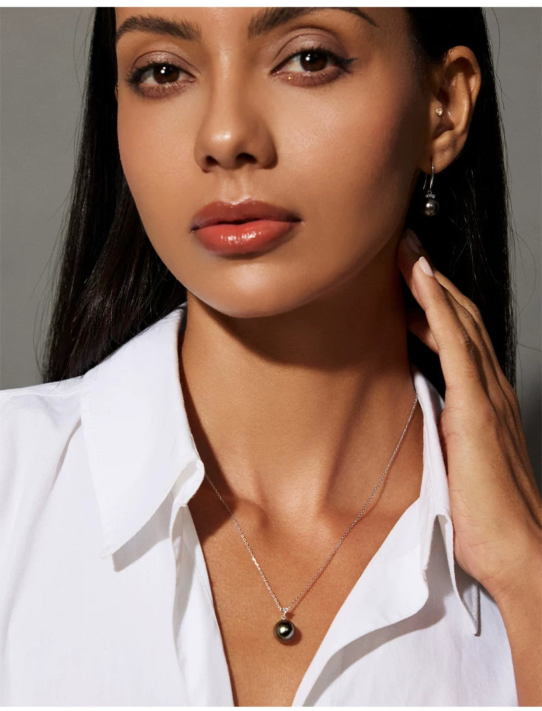 Tahitian Black Pearl Pendant, 18K Gold Diamond Necklace, High-End Jewelry, Saltwater Pearl Choker for Women