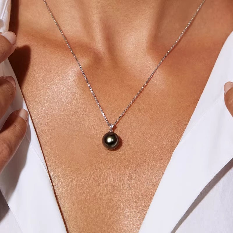 Tahitian Black Pearl Pendant, 18K Gold Diamond Necklace, High-End Jewelry, Saltwater Pearl Choker for Women