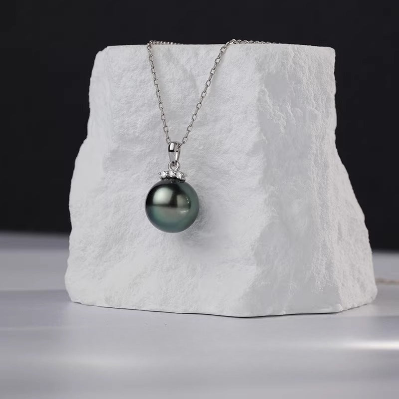 Tahitian Black Pearl Eyelash Pendant 18K Gold Diamond Necklace Round Seawater Pearl Pendant Jewelry