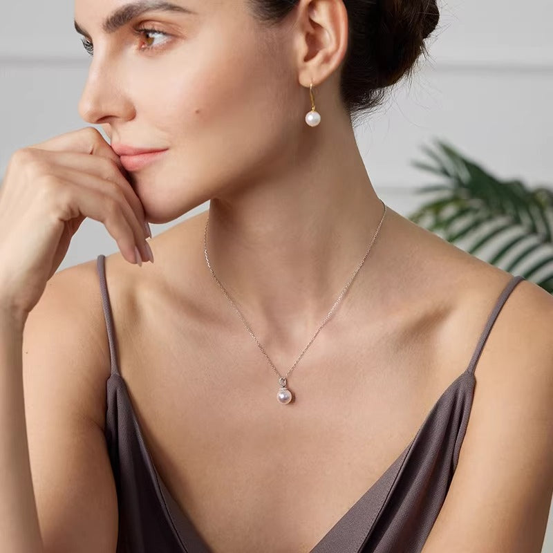 Akoya Pearl Pendant 18K Gold Versatile Clasp Necklace Women's Saltwater Pearl Clavicle Chain Elegant Jewelry Gift