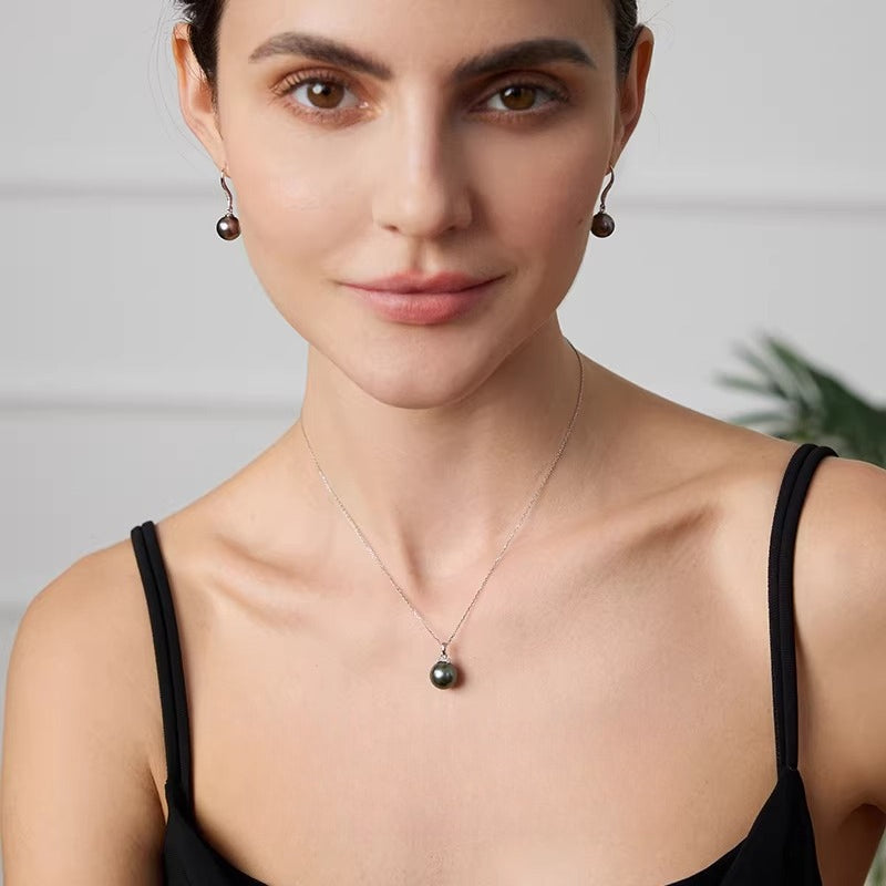 Tahitian Black Pearl Eyelash Pendant 18K Gold Diamond Necklace Round Seawater Pearl Pendant Jewelry